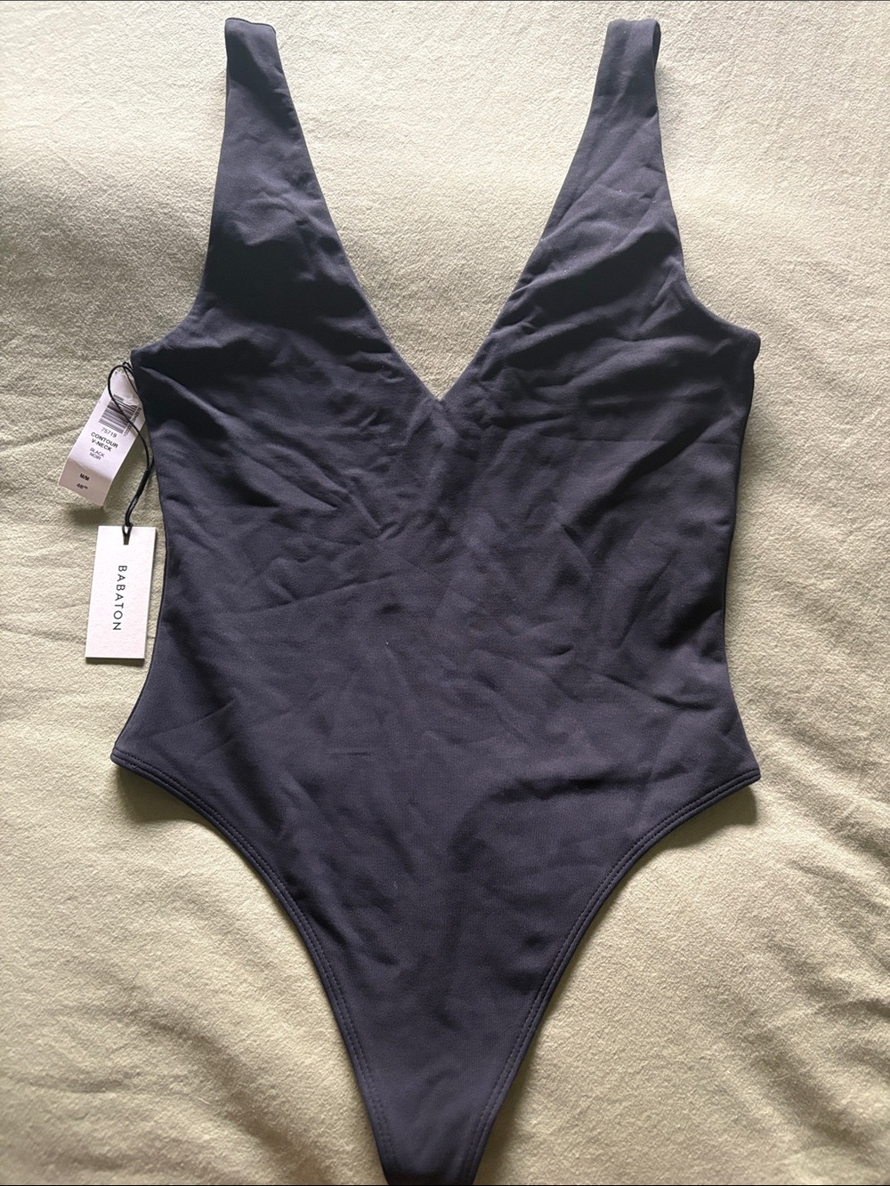 NWT Babaton Contour V-Neck Bodysuit Black Noir